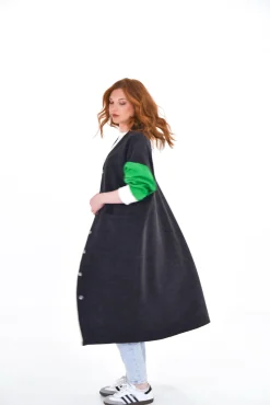 Daniel Chong Abrigo Funky, mangas amarillas.*Mujer Mujer