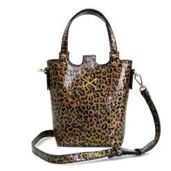 Daniel Chong Little t-shirt bag Charol Dorado* Bolsos De Piel